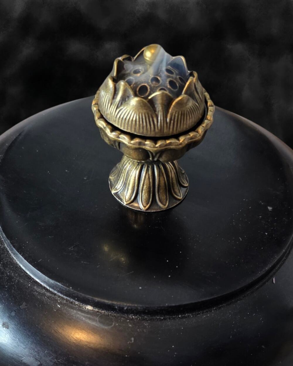 Vintage Brass Sacred Lotus Incense Burner – Mini Pedestal Censer